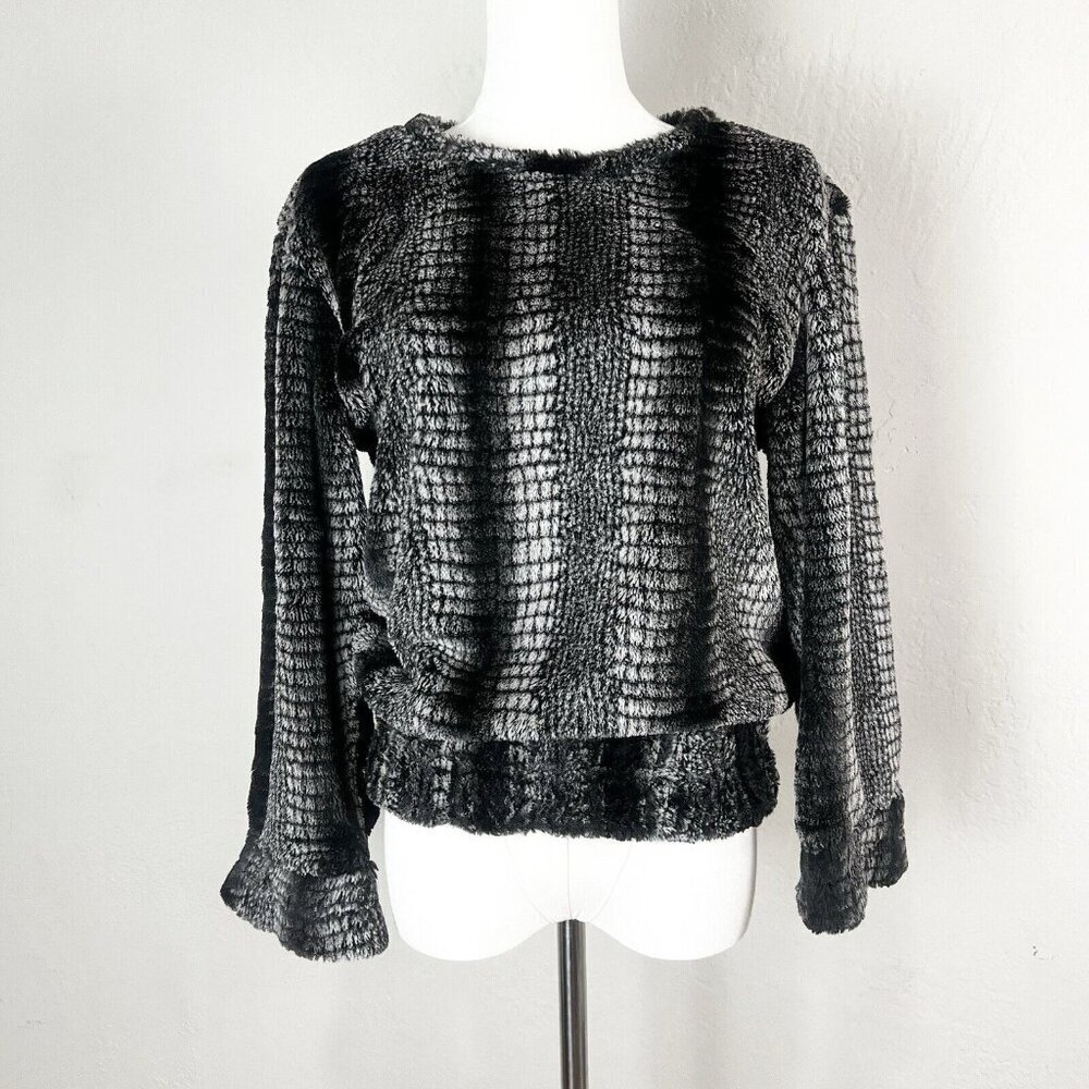 Otis & Maclain Soft Faux Fur Striped Pullover Long Sleeve Sweater Size Medium‎